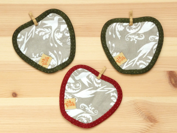 りんごのコースター（3枚組） ～クリスマス～ 3枚目の画像