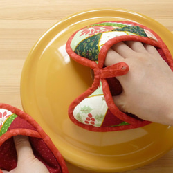 鍋つかみ（めんどり）のペア ～星降る夜に～ レッド 1枚目の画像