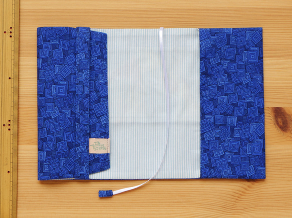 【再販】ブックカバー（文庫判） ～陽気なカモメ、風に乗る～ 3枚目の画像