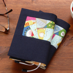 ブックカバー（文庫判） ～キャリアウーマンの密かな楽しみ～ 1枚目の画像