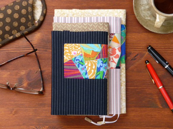 ブックカバー（文庫判） ～辻のカフェ～ 1枚目の画像