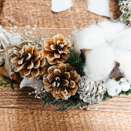 クリスマスリース】コットンフラワーが印象的な、ふわふわで優しい