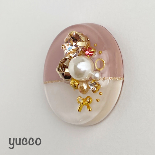【レジン＊ポニーフックヘアゴム帯留め】たっぷりビジュー✧‧˚ブラック×ホワイト ◇受注制作◇【レジン＊ポニーフック・ヘアゴム・帯留め