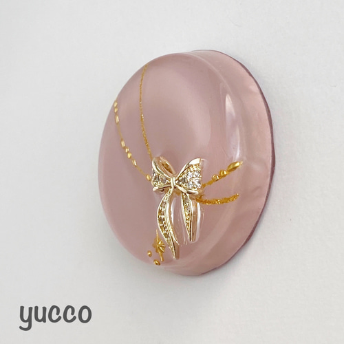 受注製作＊【レジン＊ポニーフックorヘアゴム】ひかえめリボン✧‧˚ピンク ヘアゴム yucco 通販｜Creema(クリーマ) 12074530