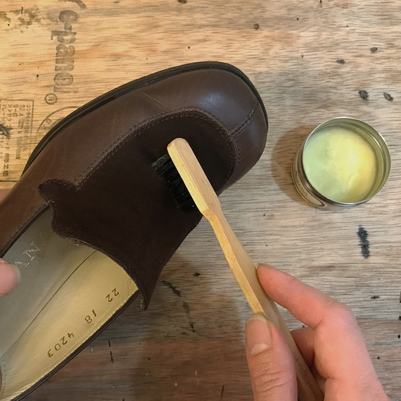 100％天然原料  靴磨き 革・木家具用ケアクリーム "MARIACREMA" Lサイズ 5枚目の画像