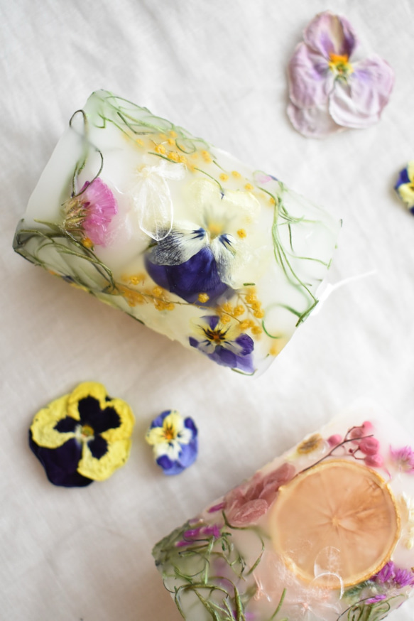 NOA3ボタニカル＆パワーストーンキャンドル オオカミさんと月❤️ NOA3ボタニカル＆パワーストーンキャンドル オオカミさんと月❤️