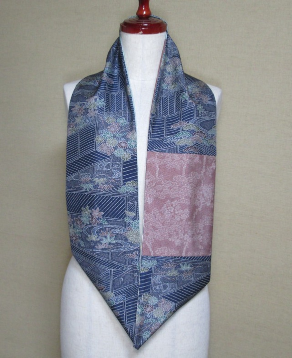 着物リメイク　格子模様の大島紬と染大島紬から作ったスヌード 4枚目の画像