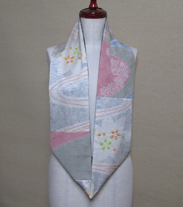 着物リメイク　２種類の絞り正絹着物×大島紬から作ったスヌード 3枚目の画像