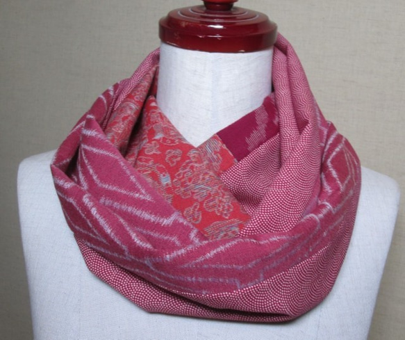 和服重製Snude由四種類型的紅布羊毛和服組合而成 第1張的照片