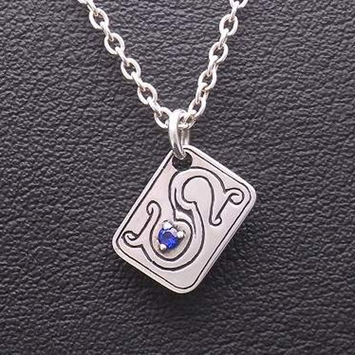 シルバー アルファベットモチーフ ネックレス ステンレス イニシャルネックレス ぷっくり アルファベット