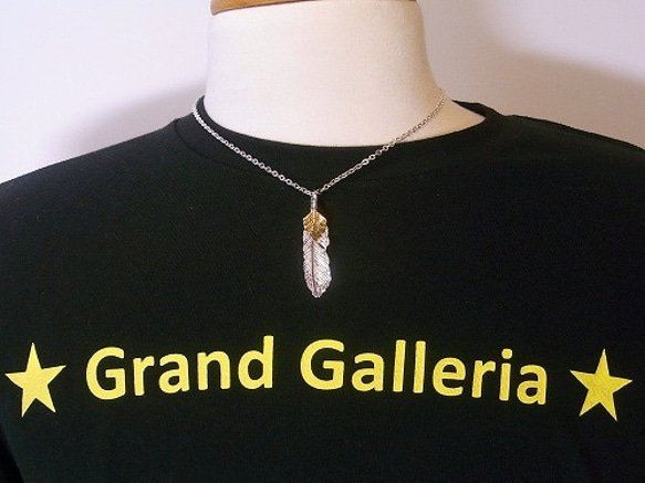 シルバー925×真鍮　ハートフェザーネックレス　中　Grand Galleria 3枚目の画像