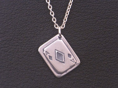 シルバー925　　ダイヤのエーストランプネックレス　Grand Galleria