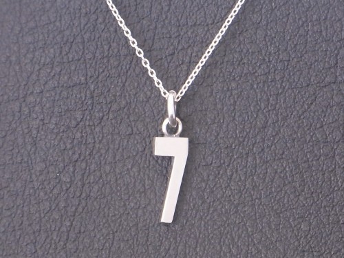 シルバー９２５　背番号「７」ネックレス 　小　Grand Galleria