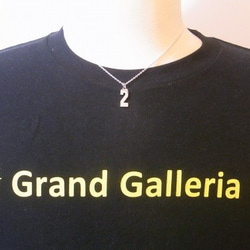 シルバー９２５　背番号「２」ネックレス　中　Grand Galleria 3枚目の画像