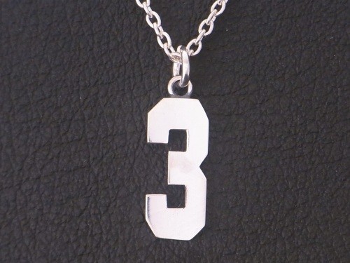 シルバー９２５　背番号「３」ネックレス　中　Grand Galleria 6,248円