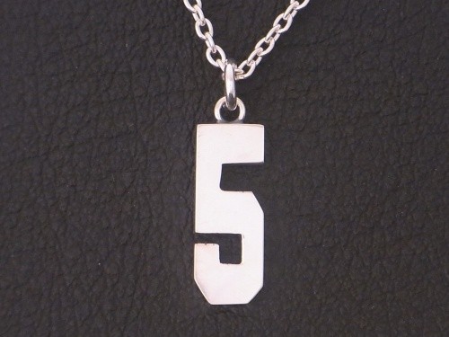 シルバー９２５　背番号「５」ネックレス　中　Grand Galleria