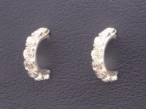 【両耳用】シルバー９２５　薔薇フープピアス　Grand Galleria