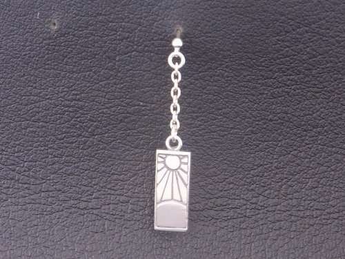 【片耳用】シルバー９２５　花札ピアス　Grand Galleria