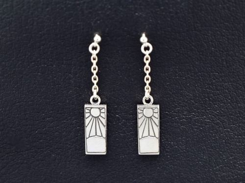 【両耳用】シルバー９２５　花札ピアス　Grand Galleria