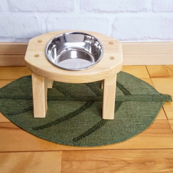 小型犬、猫の食器スタンド　約10度斜め　食器付き　高さの変更対応可能 1枚目の画像