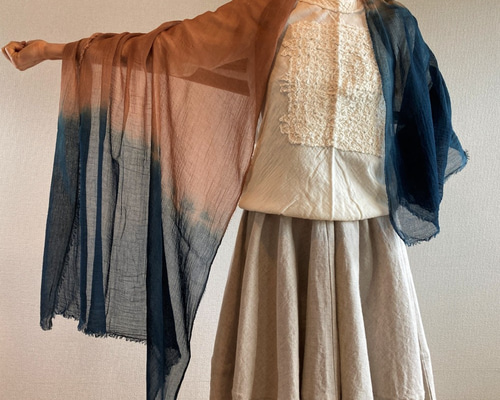 蝶のモチーフ ガーゼストール藍染柿渋染手染めタイ製