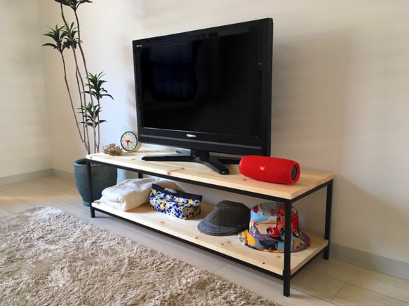 ナチュラルウッドのシンプルなデザインのテレビ台 ナチュラルウッドのシンプルなデザインのテレビ台 天然木