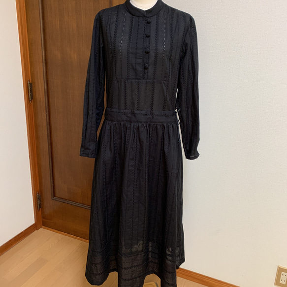 綿ローン刺繍生地ハンドメイドワンピース黒長袖 ワンピース さおりん 