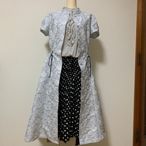 ハンドメイドワンピース：淡い水色花柄前開きワンピ ワンピース