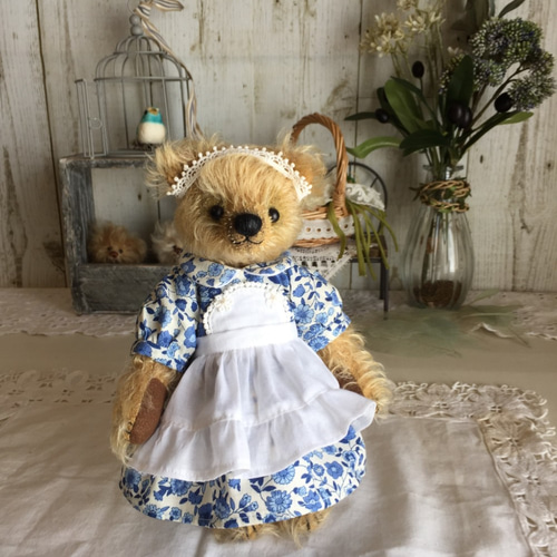 テディベアのお洋服【SSサイズ】 小花プリントエプロンドレス
