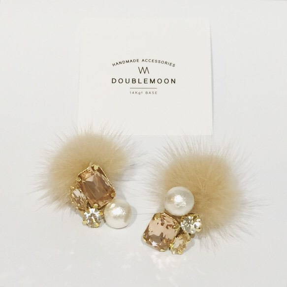 ♡SALE♡【14Kgf】 DOUBLEMOON ミンクファーキャッチの2WAYビジューピアス 1枚目の画像