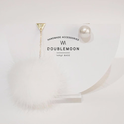 【14Kgf】 DOUBLEMOON トライアングル&ファーの3WAYピアス コットンパールバックキャッチ ホワイト 2枚目の画像
