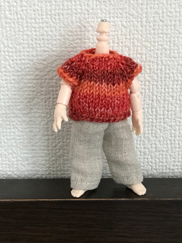 オビツ11さくらんぼ色の手編みのセーター 3枚目の画像