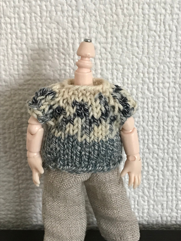 オビツ11chicなの手編みのセーター 1枚目の画像
