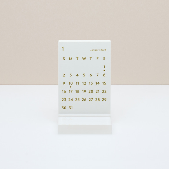 CLARA Desk Calendar 2022 White｜卓上カレンダー 1枚目の画像