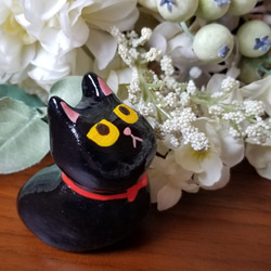 赤いリボンの似合う黒猫ちゃん 5枚目の画像