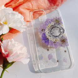 iPhone15pro/13 白のコスモスと紫陽花 押し花 スマホケース Xperia 10 II/GalaxyS10 3枚目の画像