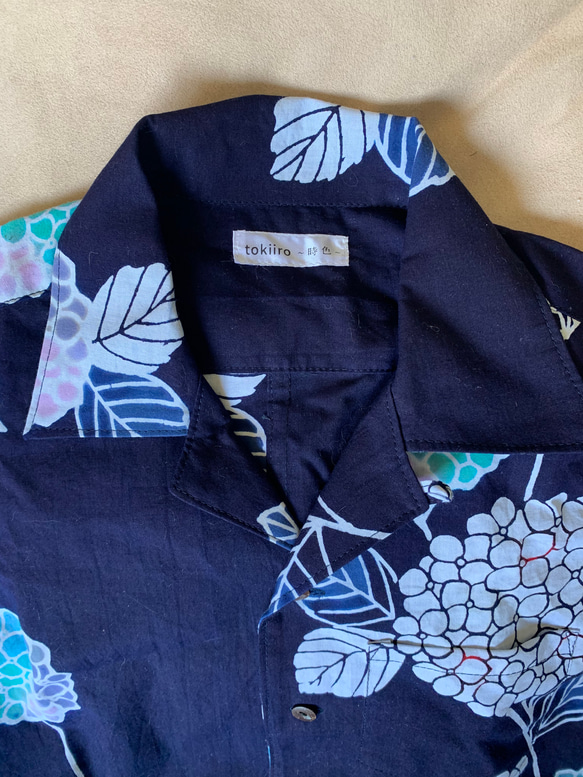 着物リメイク 浴衣地アロハシャツ 紺地に紫陽花 メンズ Sサイズ 7枚目の画像