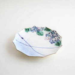 12角お皿「モコモコ青紫小花砂糖衣（アイシング）のような質感の 青紫小花 6枚目の画像
