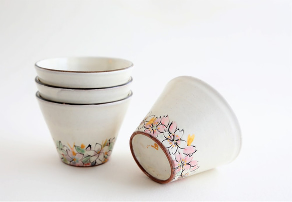花模様のフリーカップ　ぞばちょこ　デザートカップ　スープカップにおすすめ　桜 2枚目の画像