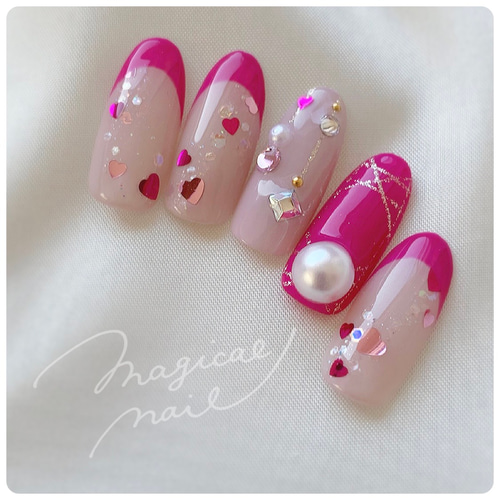 可愛い♡ハートホロ ピンク フレンチ ビビッド 普段使い ネイル