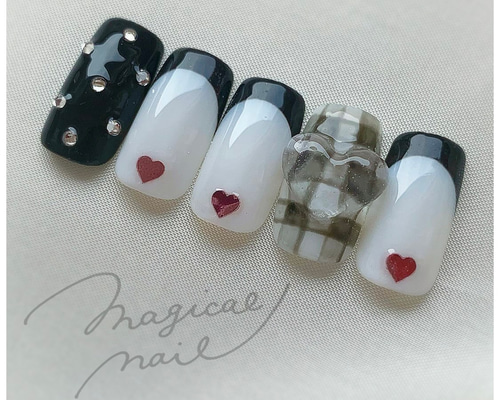 ♡白黒ネイルのガーリーチェック♡ ネイルチップ　ハンドメイド ♡白黒ネイルのガーリーチェック♡ ネイルチップハンドメイド