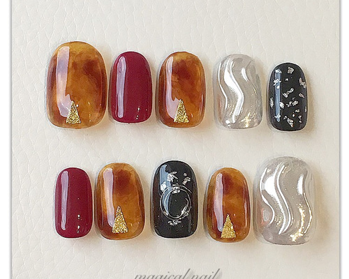 ◇再販◇個性派☆うねうねミラー×べっ甲 ネイルチップ ボルドー 黒