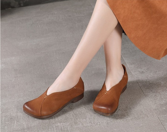 【送料無料】新しいレトロな牛革のソフトソールの女性靴 1枚目の画像