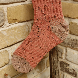 洗濯機で洗える手編みの靴下　Sappan Wood　ゆったりサイズ 4枚目の画像