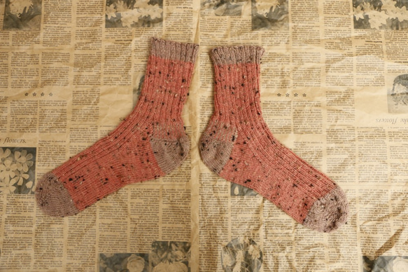 洗濯機で洗える手編みの靴下　Sappan Wood　ゆったりサイズ 7枚目の画像