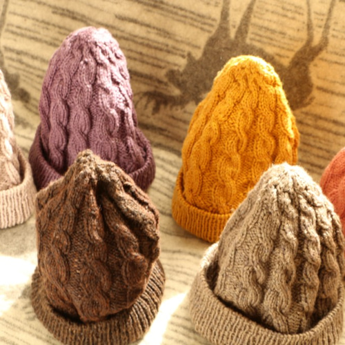 男女兼用 草木染めニット帽（Onion Skin) ニット帽・ビーニー Toison d