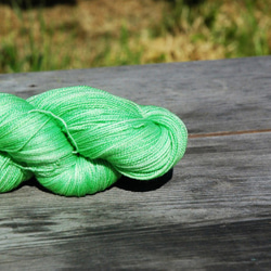 Moegi 手染めの極細毛糸　レース編みに最適　80% Extra Fine Merino + 20% Silk 5枚目の画像