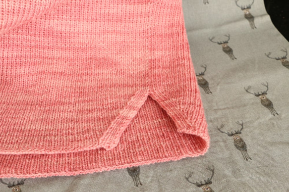Delilah　脱ぎ着がとっても楽な手染の総ゴム編みのベスト　M size 8枚目の画像