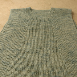 Delilah　脱ぎ着がとっても楽な草木染の総ゴム編みのベスト　Indigo　M size 再販 7枚目の画像