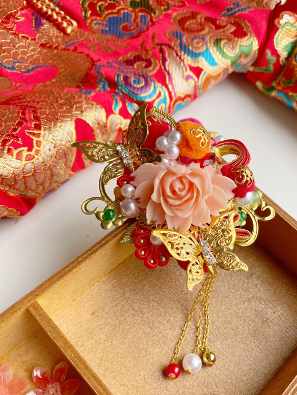 純手工玫瑰蝴蝶頭飾 新娘頭飾 和服髮式 第2張的照片